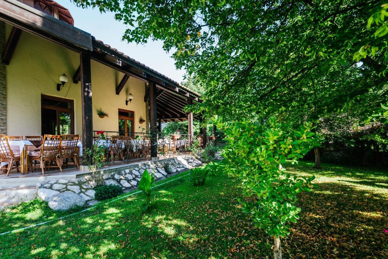 Atos Srebrno Jezero - Villa And Restaurant Veliko Gradište Екстериор снимка