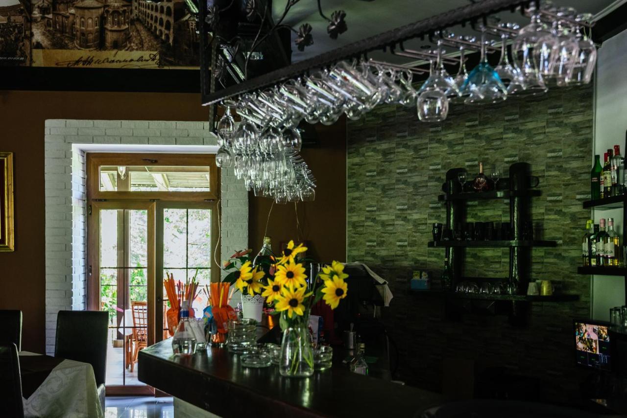 Atos Srebrno Jezero - Villa And Restaurant Veliko Gradište Екстериор снимка