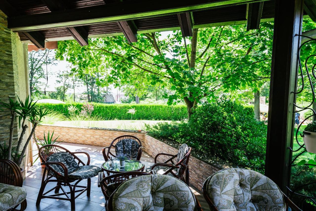 Atos Srebrno Jezero - Villa And Restaurant Veliko Gradište Екстериор снимка