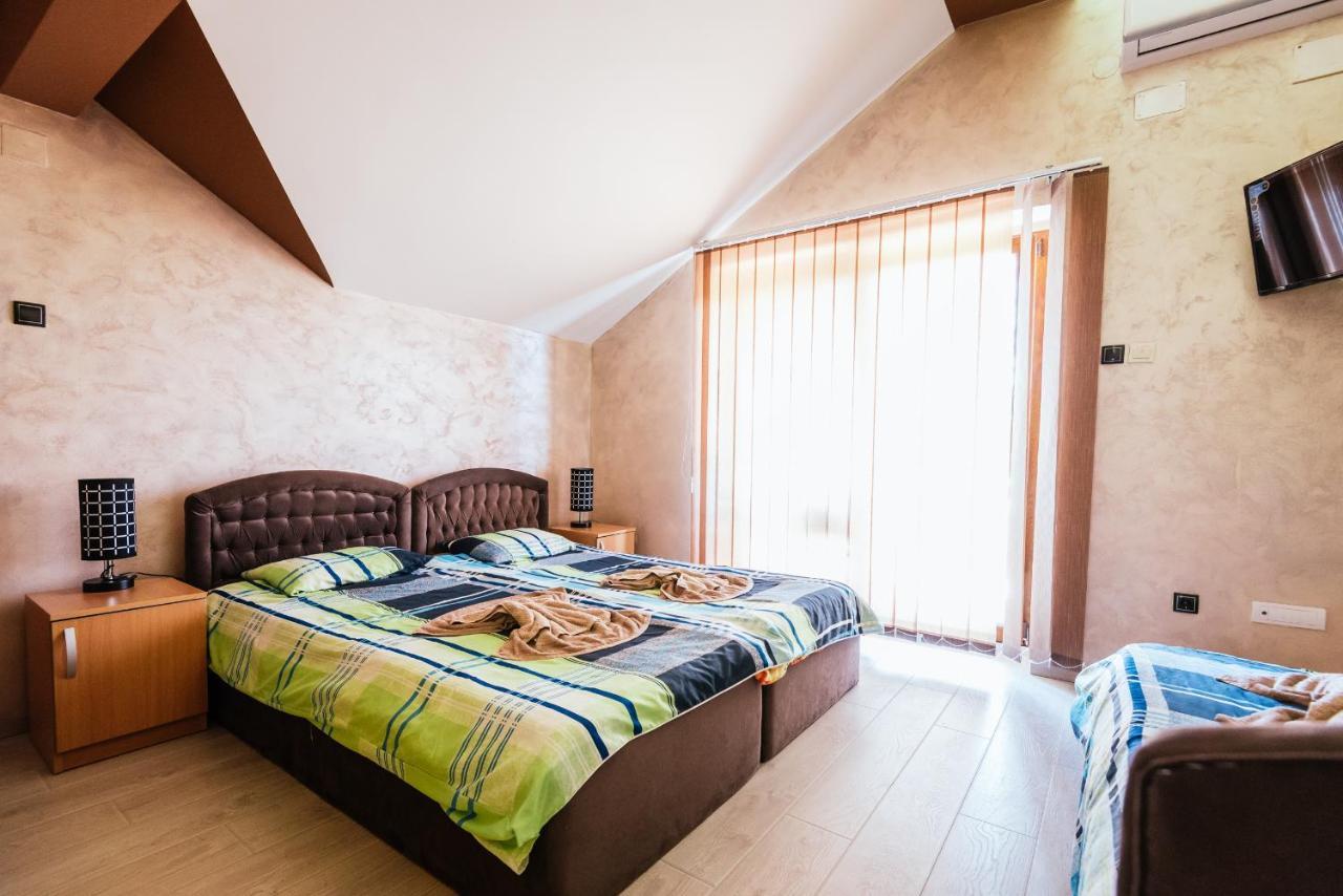 Atos Srebrno Jezero - Villa And Restaurant Veliko Gradište Екстериор снимка