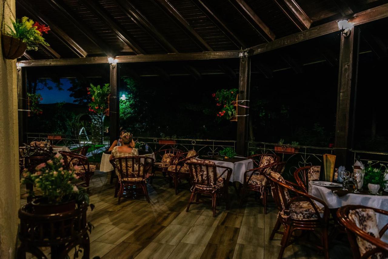 Atos Srebrno Jezero - Villa And Restaurant Veliko Gradište Екстериор снимка