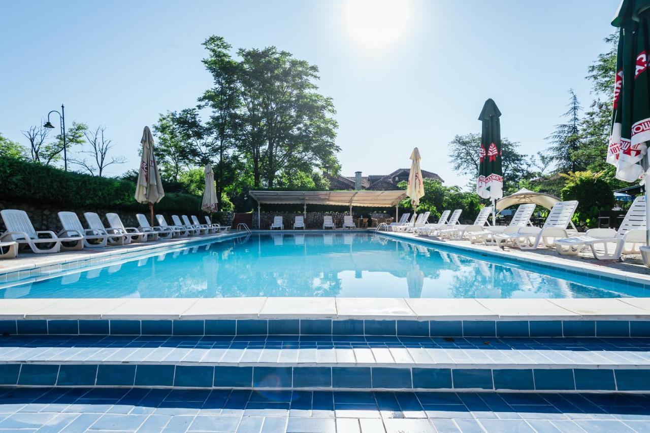 Atos Srebrno Jezero - Villa And Restaurant Veliko Gradište Екстериор снимка